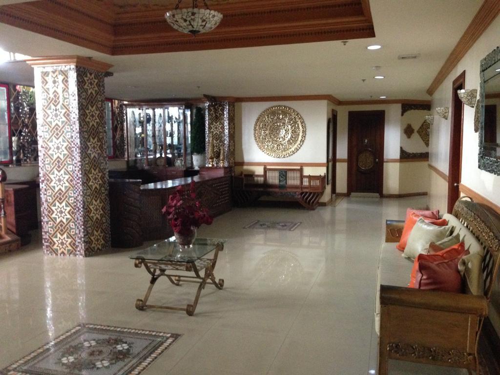 Pearlmont Hotel Cagayan de Oro Exteriör bild