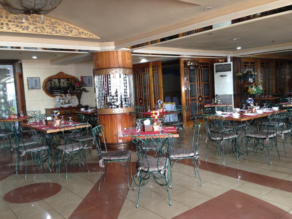 Pearlmont Hotel Cagayan de Oro Exteriör bild
