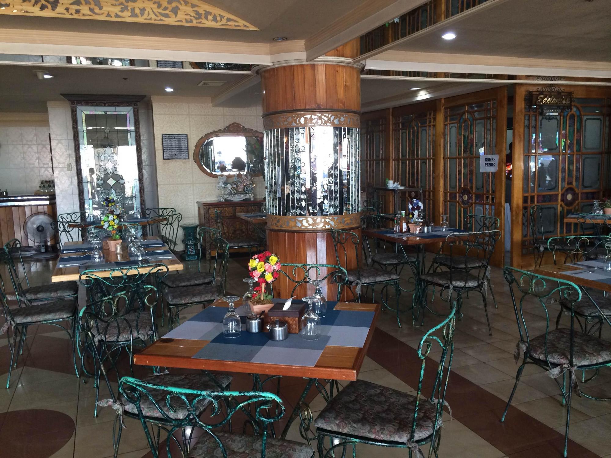 Pearlmont Hotel Cagayan de Oro Exteriör bild